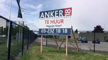 Anker18